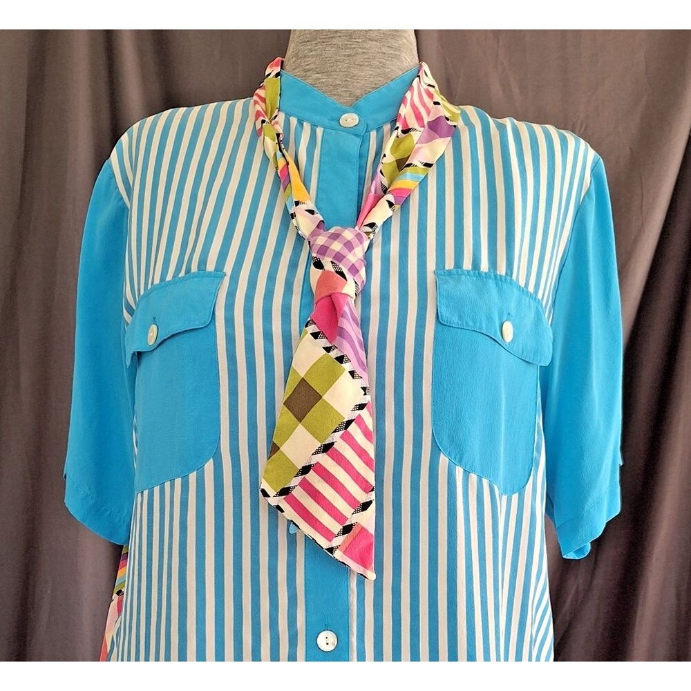 M 100% Silk. Short Sleeve Button-up with Neck Tie Artsy Career Statement Piece
